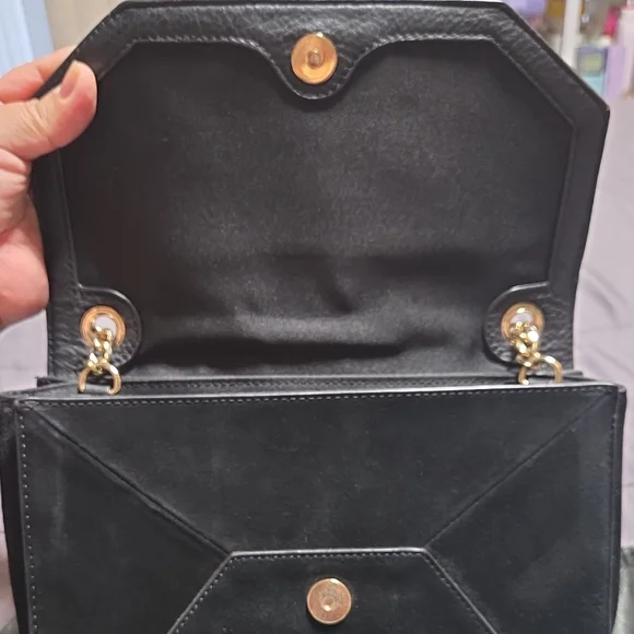 Vince Camuto Black Suede Leather Shoulder Bag with Gold Chain - Picture 16 of 16